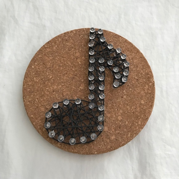 Handmade Eight Music Note Art Decor Round Black Brown Tan 7" Diameter - Picture 1 of 15